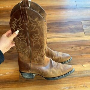 Ariat leather cowboy boots